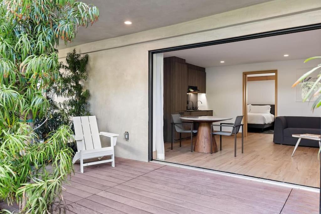 Malibu Sand Carbon Beach Suites Dış mekan fotoğraf