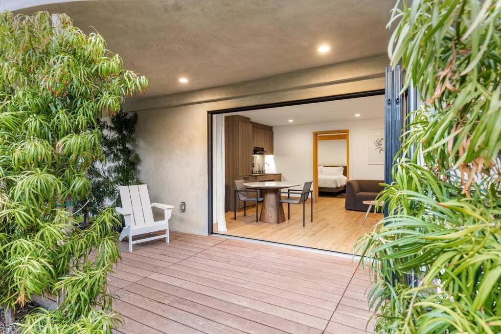 Malibu Sand Carbon Beach Suites Dış mekan fotoğraf