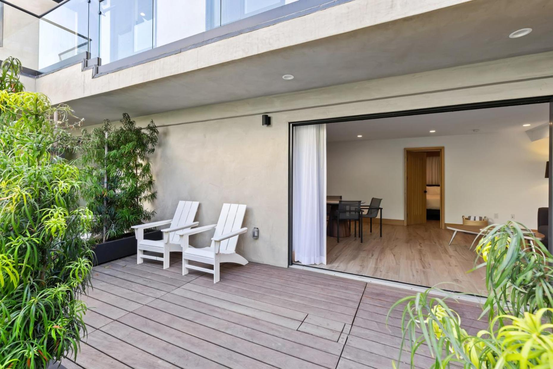 Malibu Sand Carbon Beach Suites Dış mekan fotoğraf
