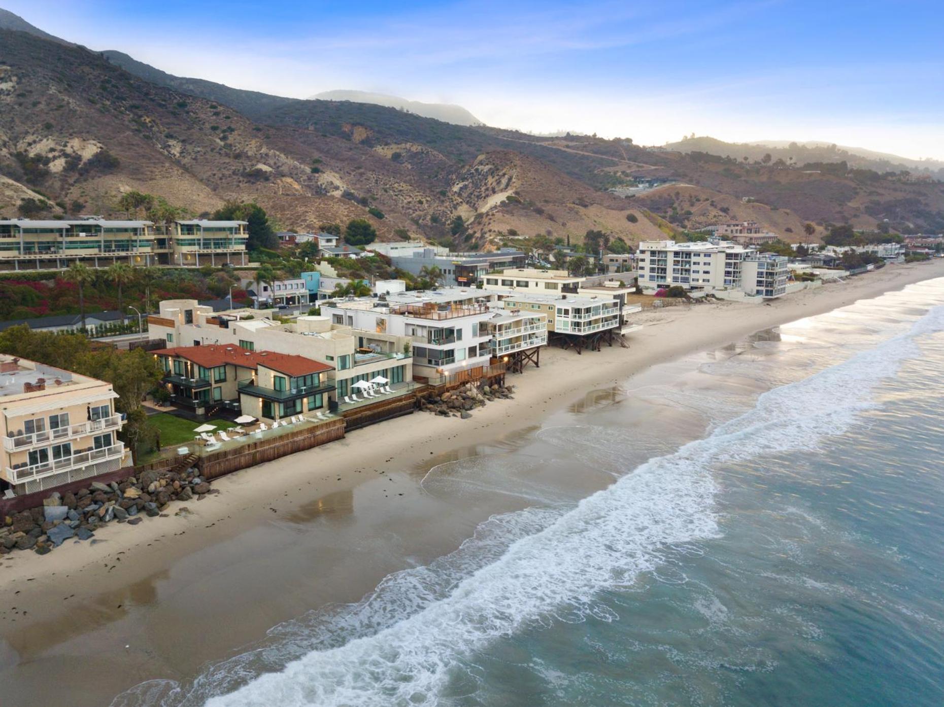 Malibu Sand Carbon Beach Suites Dış mekan fotoğraf