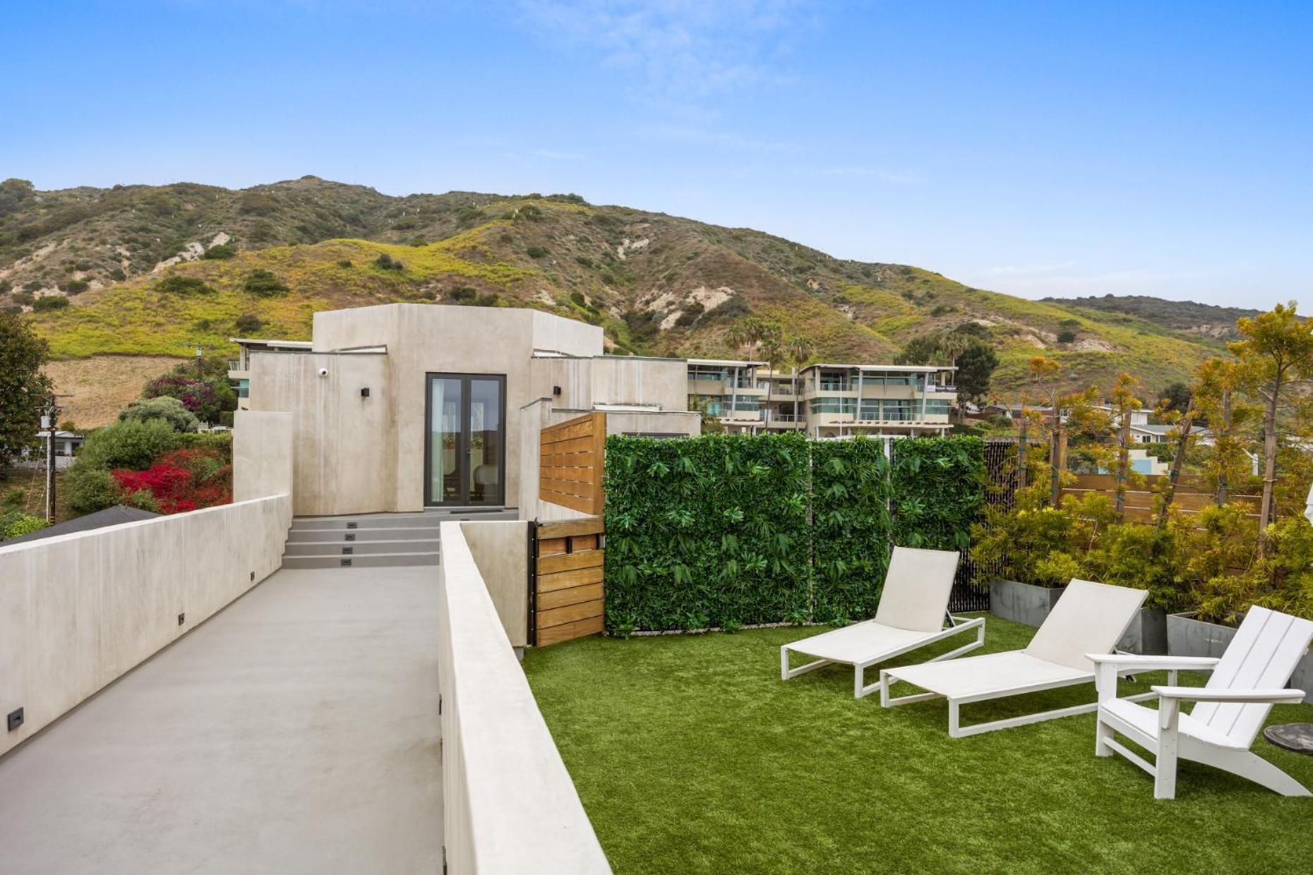 Malibu Sand Carbon Beach Suites Dış mekan fotoğraf