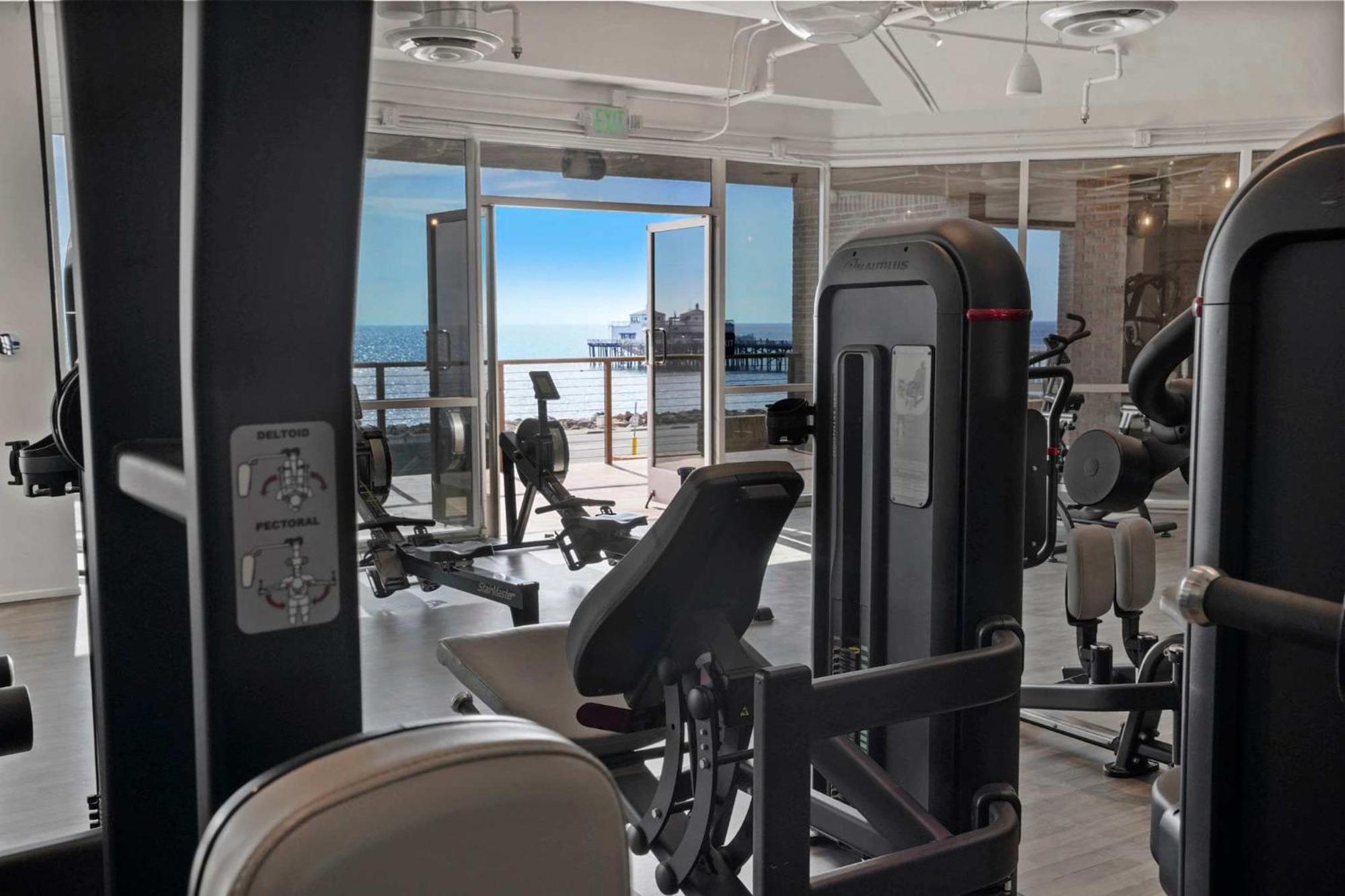Malibu Sand Carbon Beach Suites Dış mekan fotoğraf